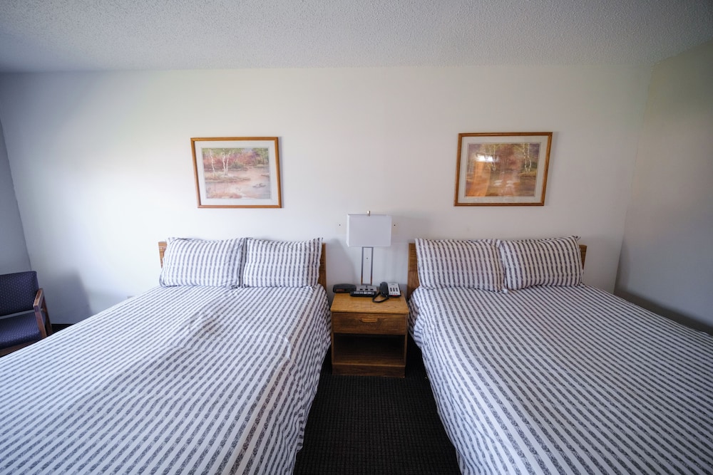 Room, 2 Queen Beds, Non Smoking photo 1
