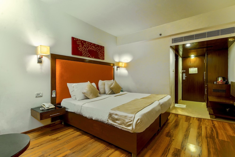Executive Room - Photo 5