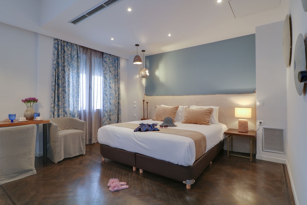 Superior Double or Twin Room, Balcony (301) photo 1