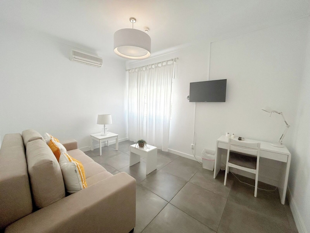 Family Room photo 2