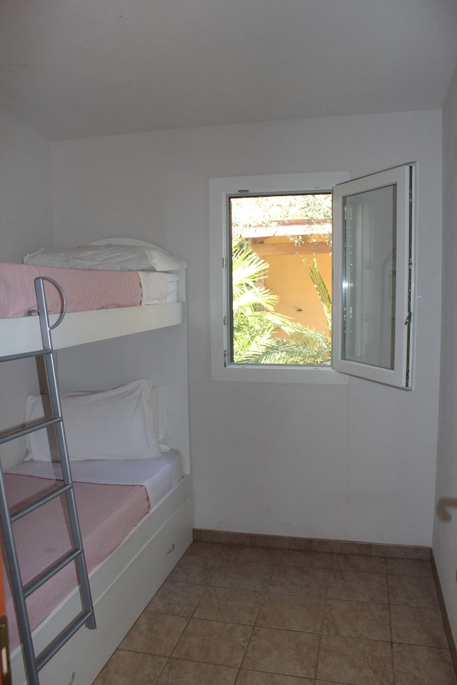 Comfort Mobile Home, 2 Bedrooms photo 1