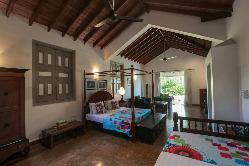Pool Suite