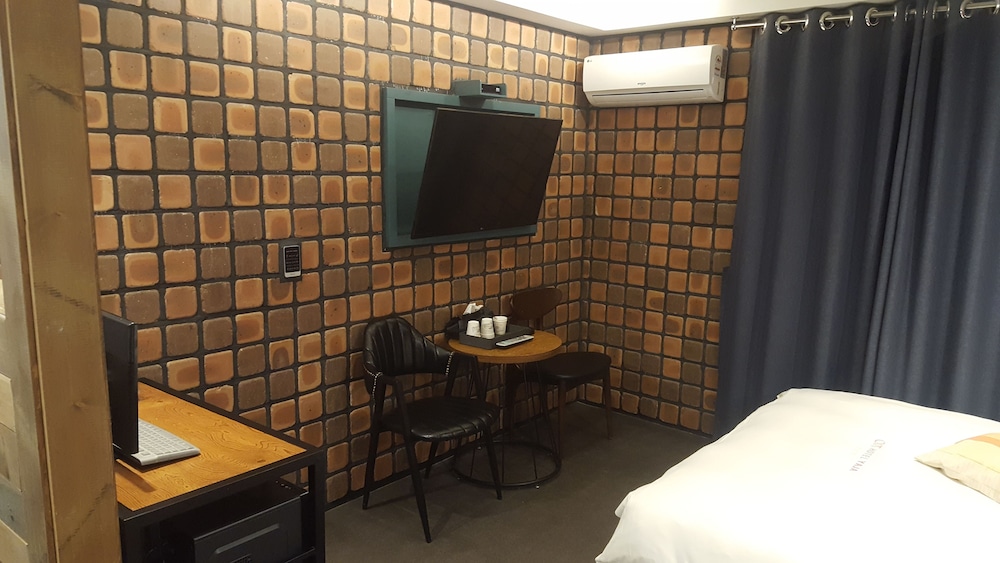 Premium Room - Photo 4
