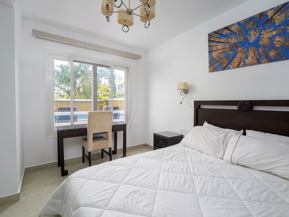 Groundfloor Apartment photo 1