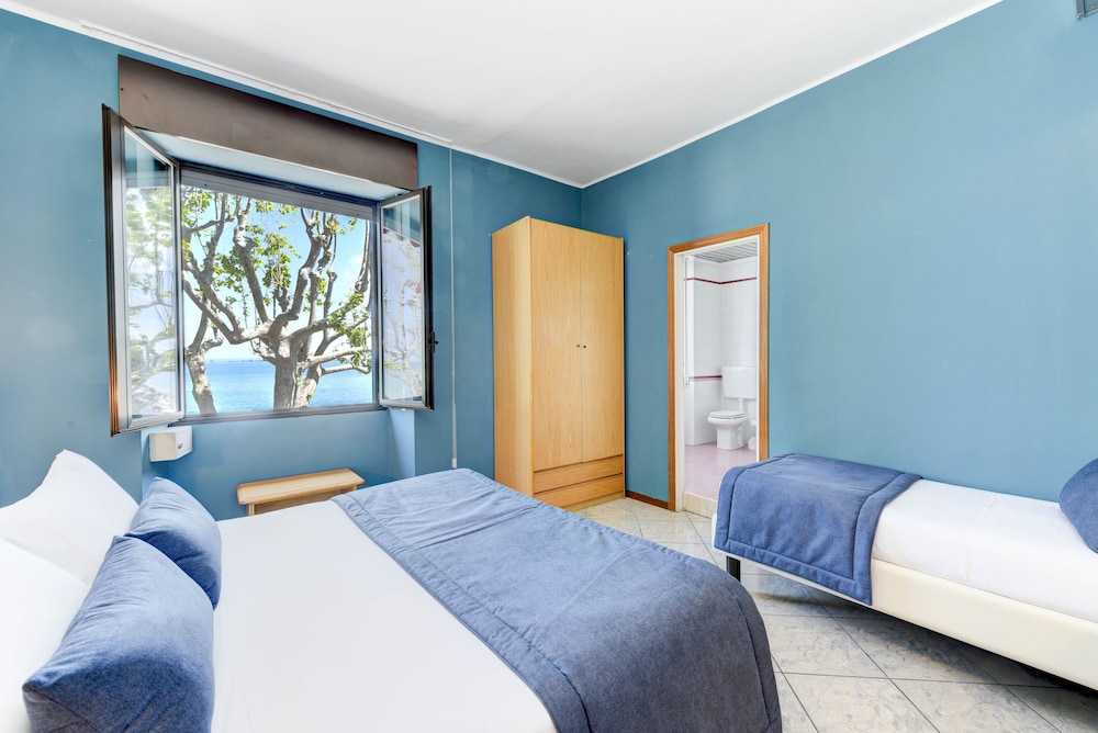 Classic Room, Lake View - Photo 5