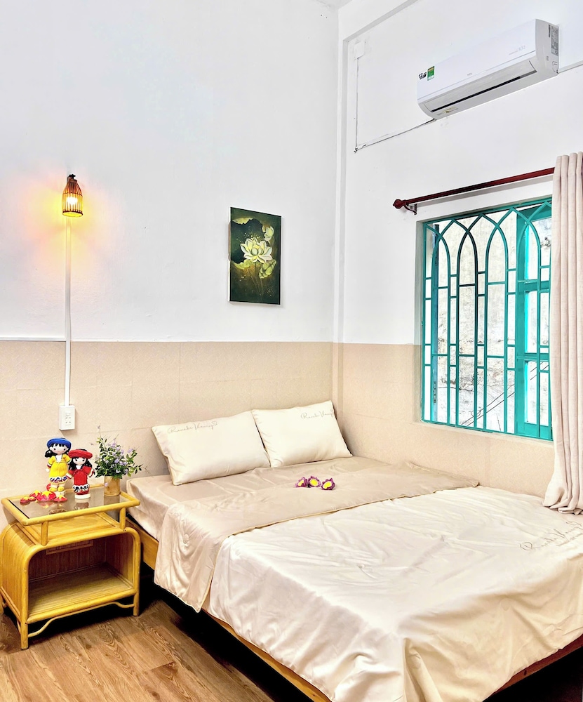 Basic Double Room Single Use, River View