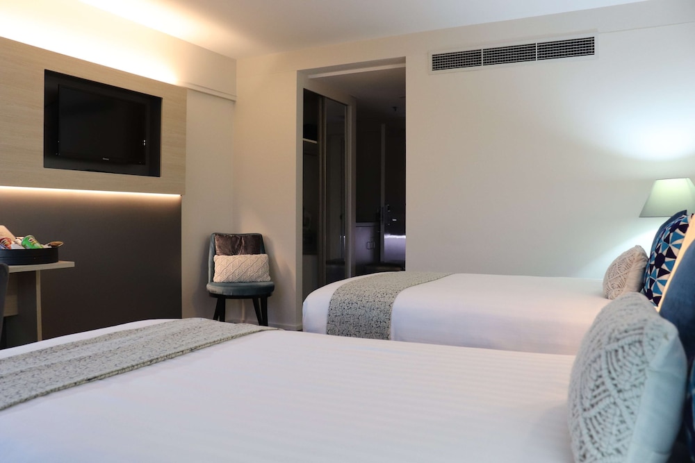 Standard Room, Multiple Beds, Non Smoking, Balcony photo 3