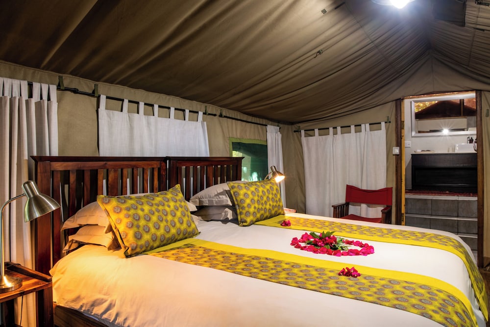 Luxury Tent, 1 Large Twin Bed, Non Smoking, River View photo 3