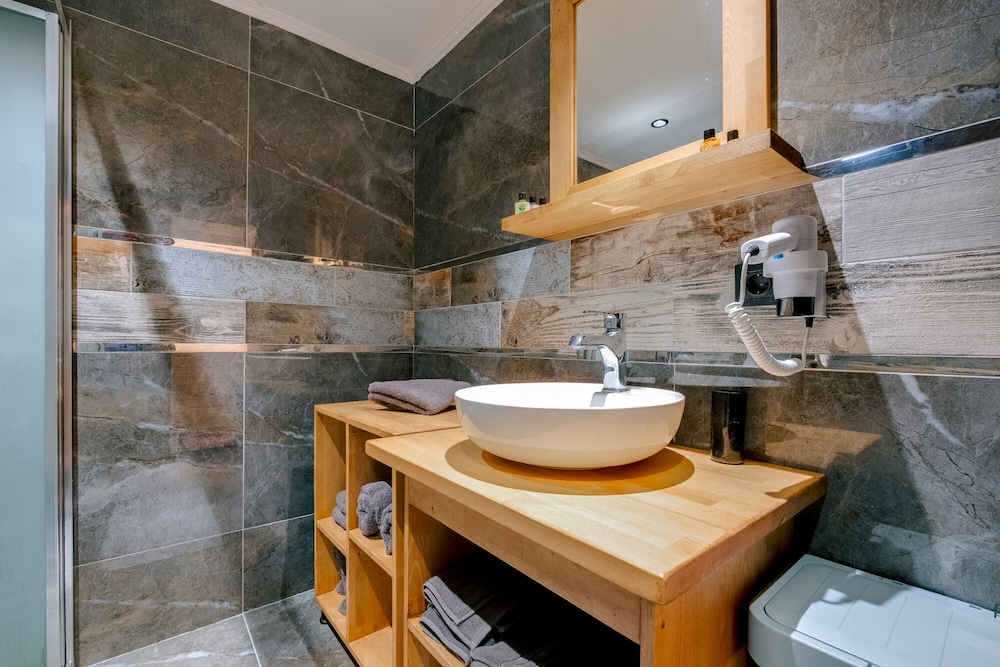 Superior Bungalow photo 2