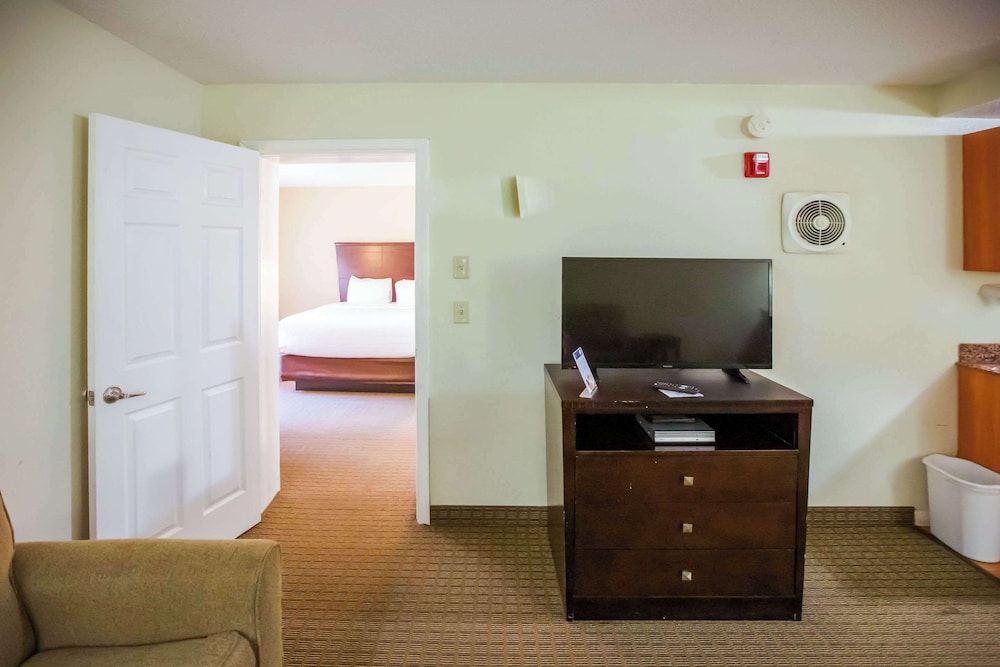 Suite, Multiple Beds, Non Smoking photo 1