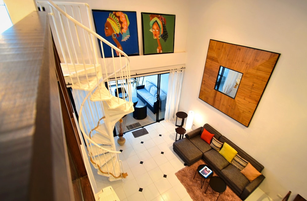 Penthouse photo 3