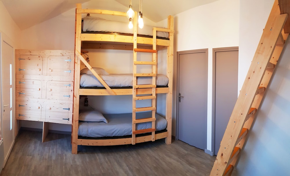 Shared Dormitory, Shared Bathroom (Le Dortoir - 6 personnes) photo 3