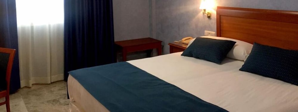 Superior Double or Twin Room - Photo 4