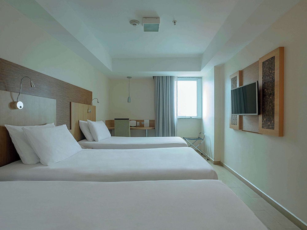 Standard Room, 3 Twin Beds - Photo 7