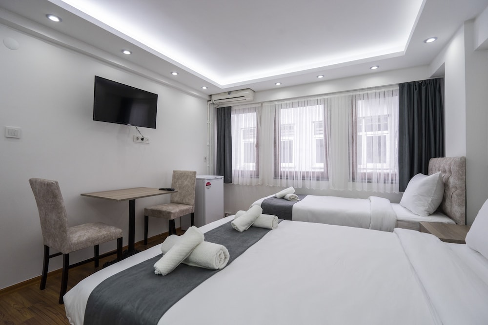 Family Triple Room photo 2