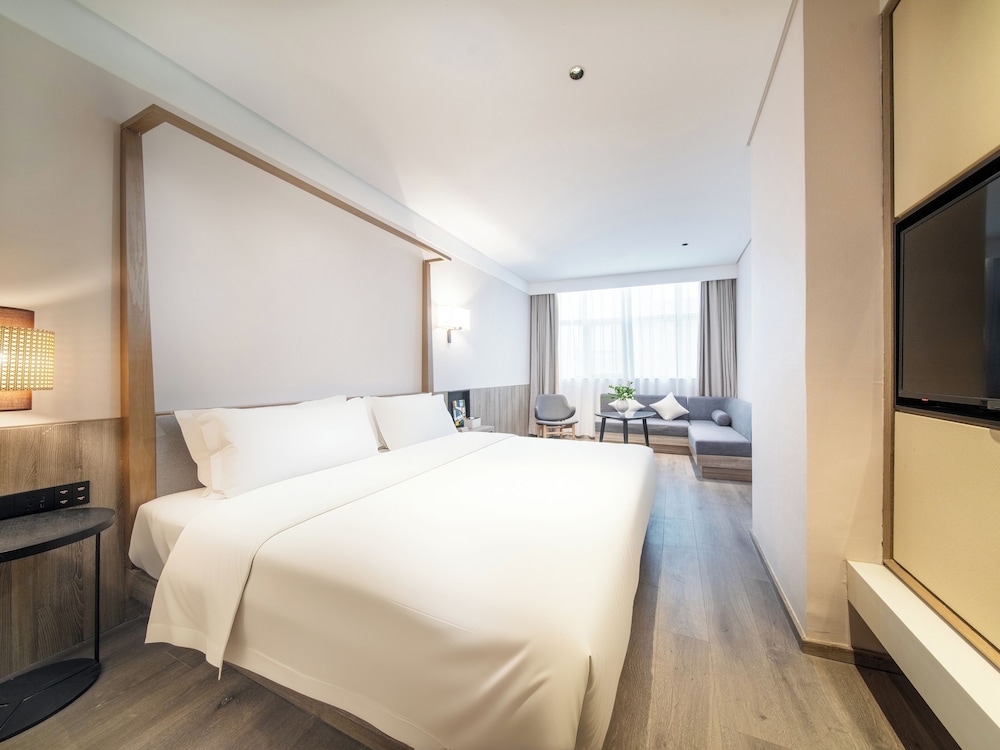 Premier Single Room