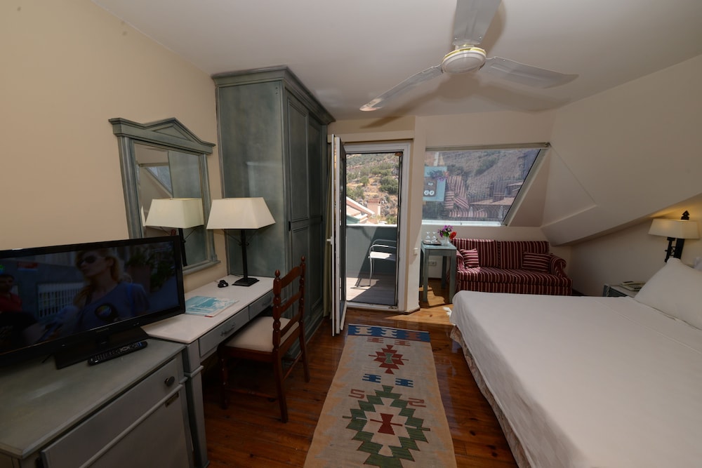 Small Double Room photo 1