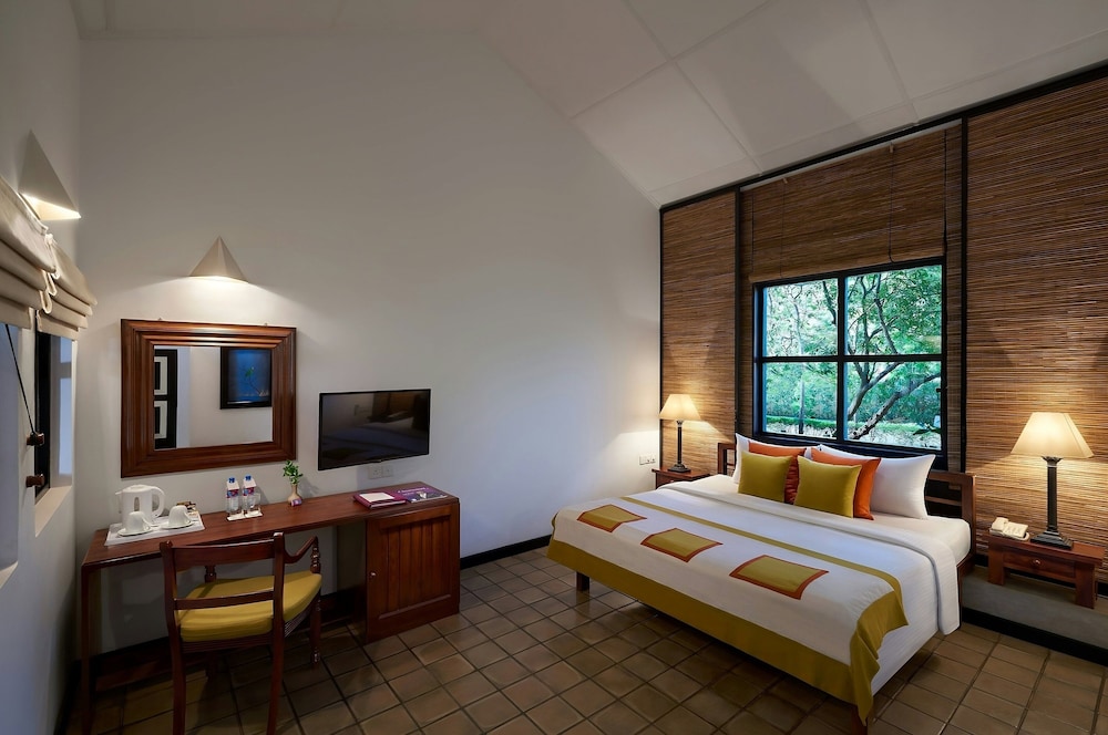 Superior King Garden View - 15% on F&B, 10% on Spa photo 2