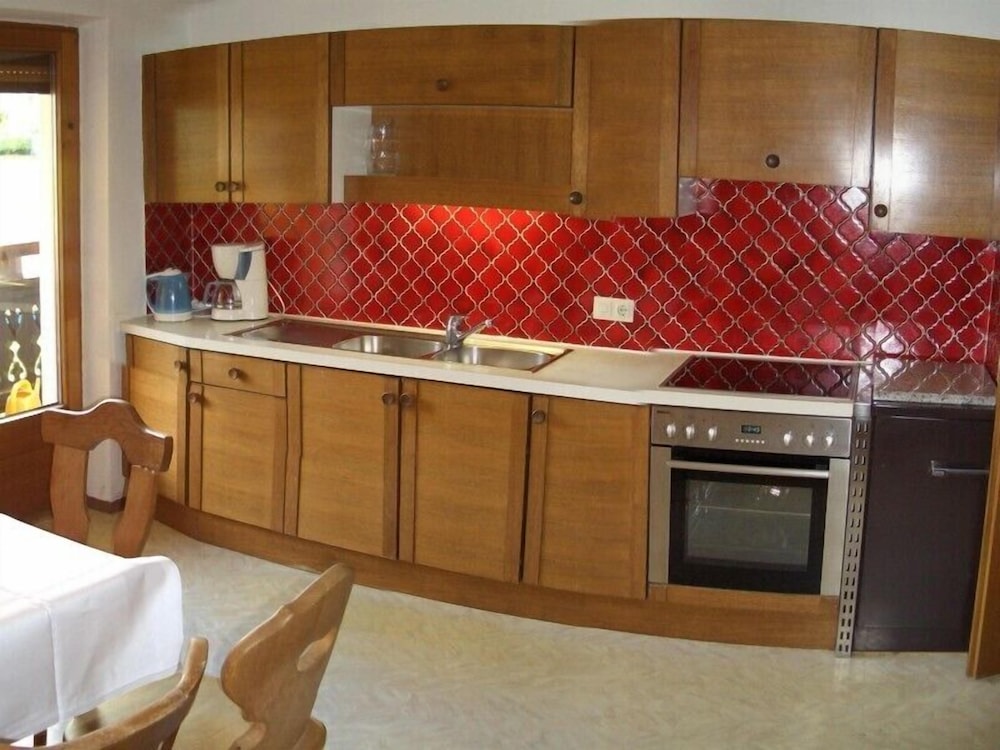 Economy Condo (Top 10) photo 3