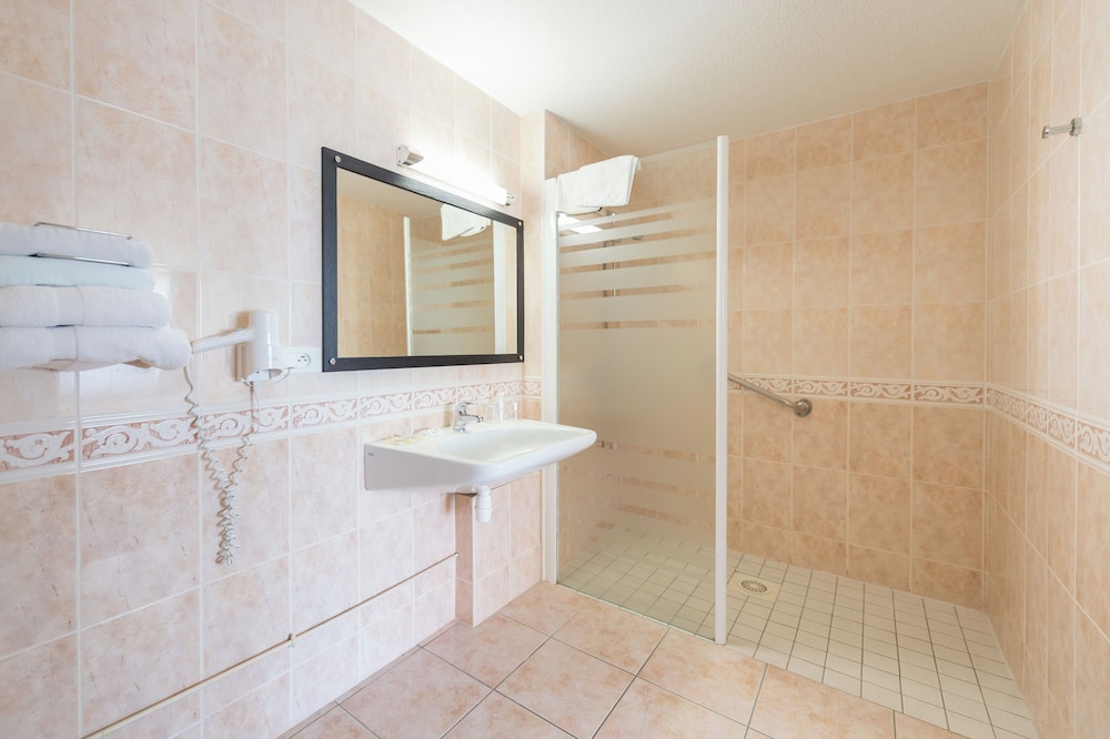 Standard Twin Room, 2 Twin Beds, Sea View - Photo 5