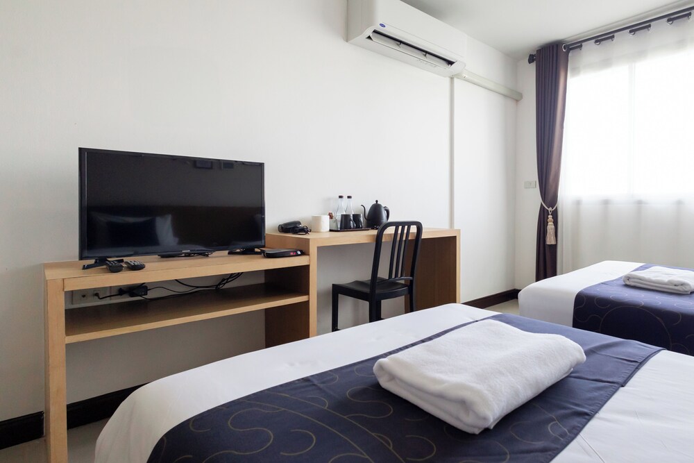 Superior Room, 2 Twin Beds photo 3