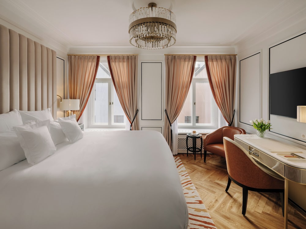 Deluxe Twin Room, City View