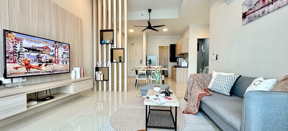 Elite Apartment, 2 Bedrooms, Accessible, City View