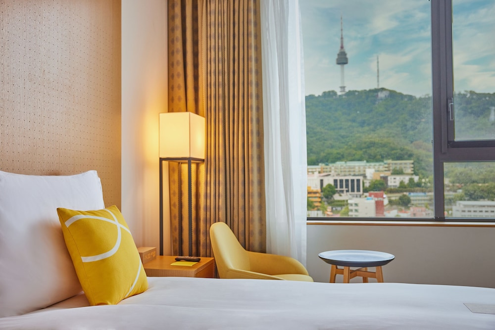 Superior Double Room (N Tower View) photo 3