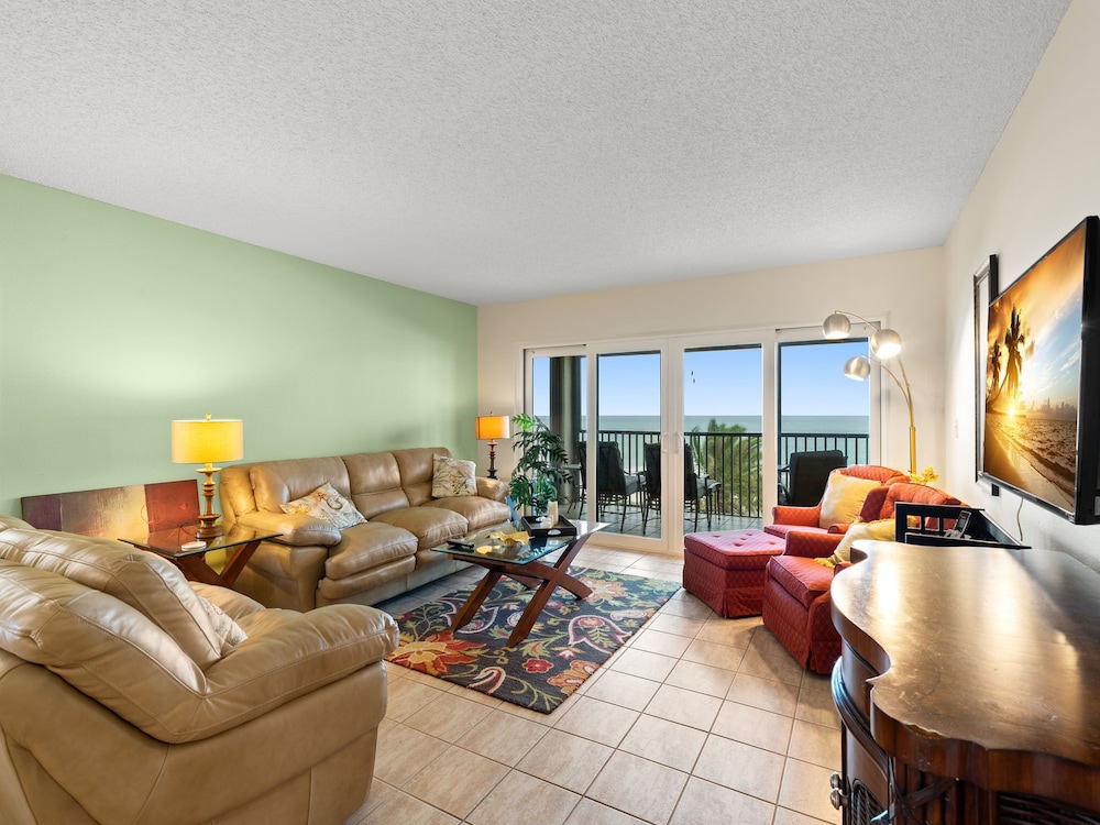 Condo (2 Bedrooms) photo 1
