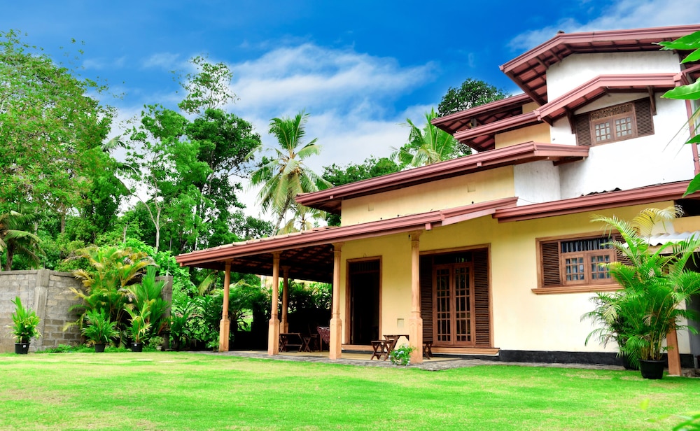 Economy Villa, 1 Double Bed, Smoking, Garden View photo 3