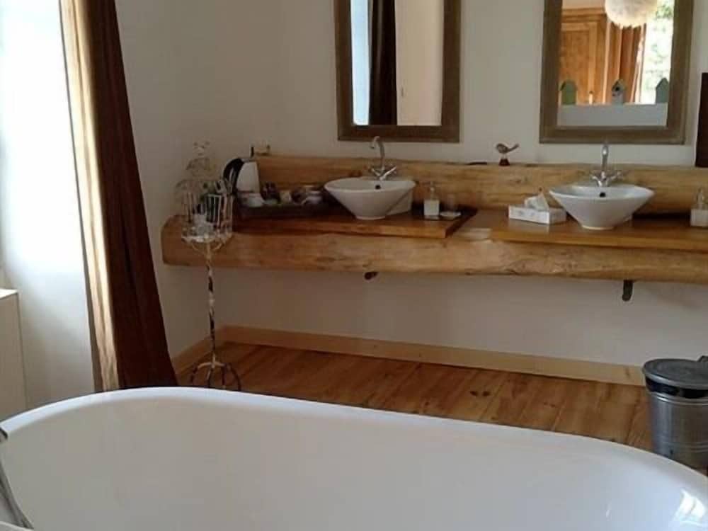 Standard Quadruple Room, Ensuite, Garden View photo 2