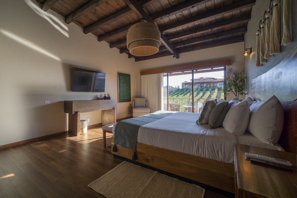 Honeymoon Room
