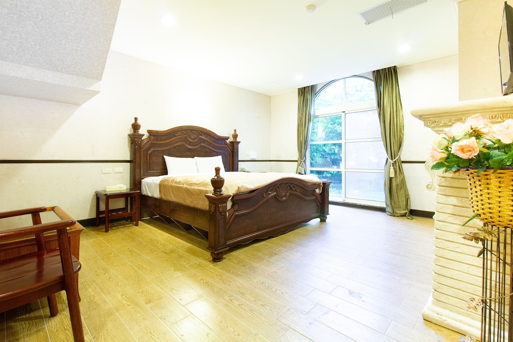 Deluxe Family Room photo 3