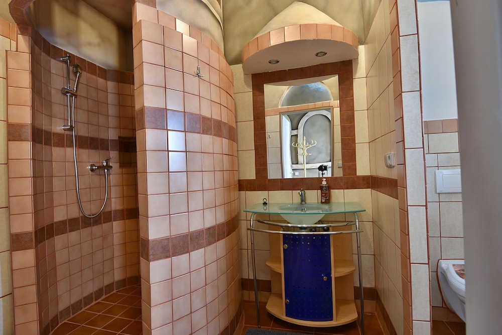 Family Apartment, 2 Bedrooms, Accessible, Patio photo 3