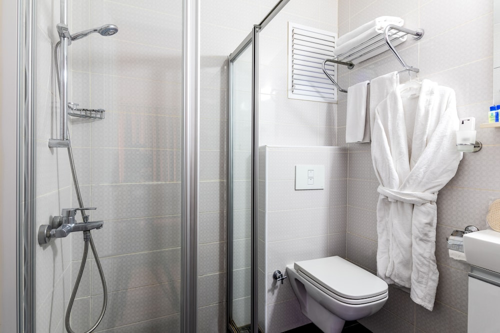 Deluxe Suite photo 2