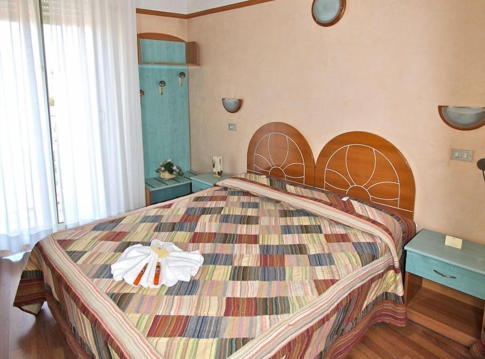Double Room - Photo 4