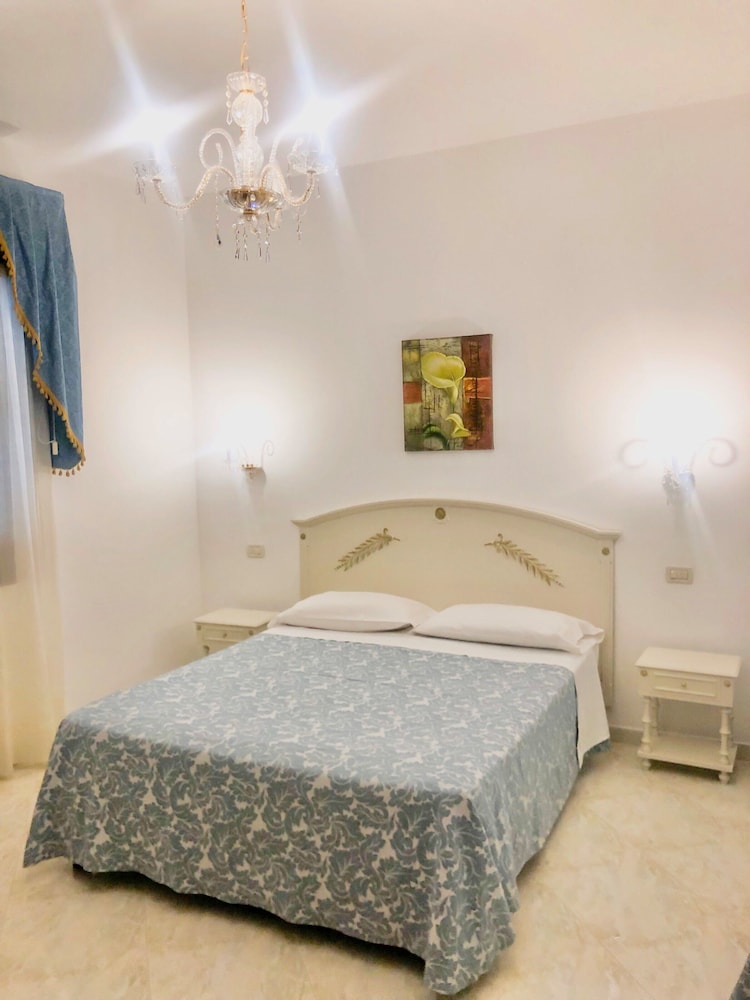 Economy Double Room, Ground Floor - Photo 1