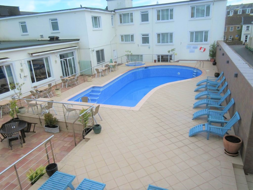 Double Pool View - Photo 3