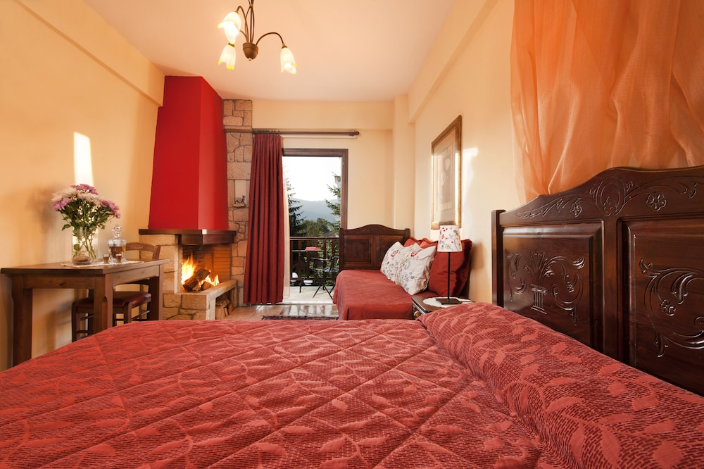 Triple Room, Fireplace
