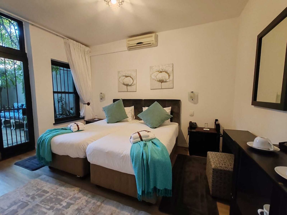 Standard Twin Room photo 1