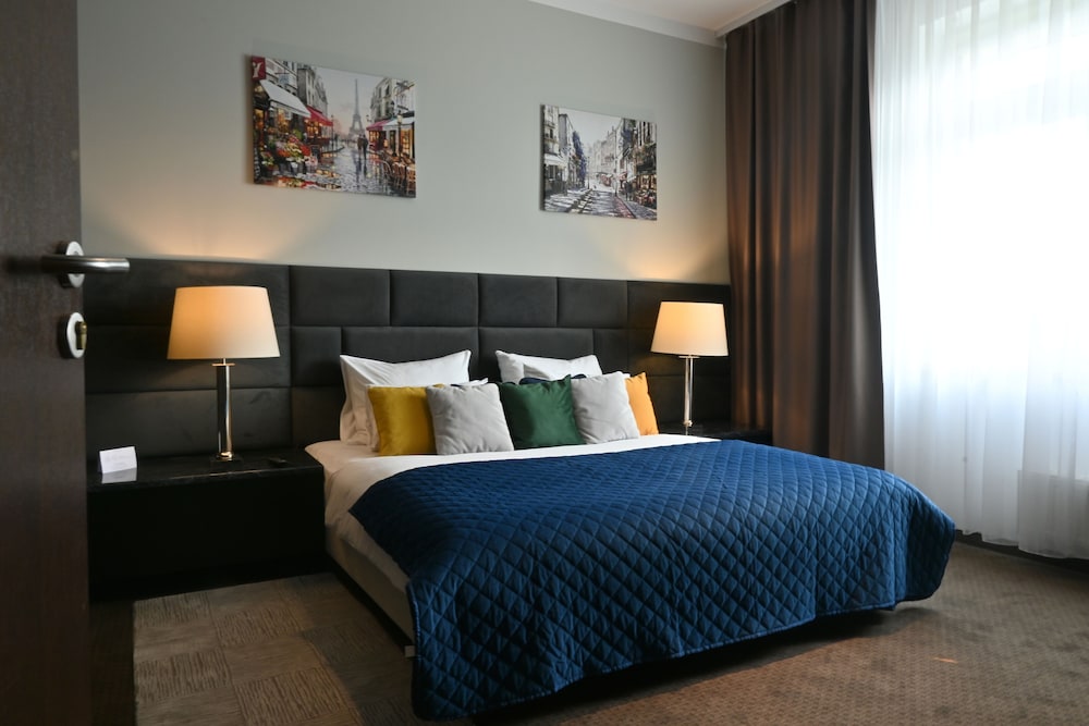 Presidential Studio Suite (201) photo 1