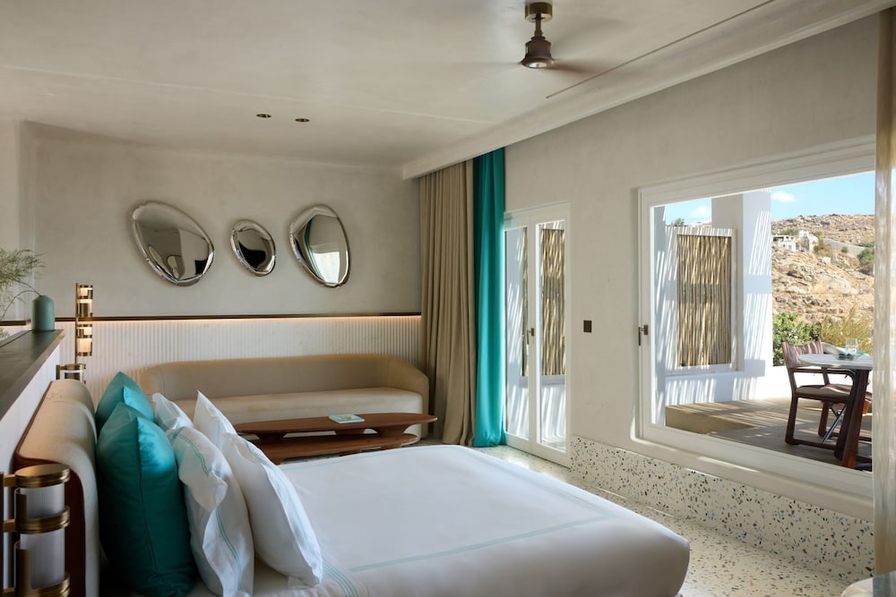 Panoramic Suite, Jetted Tub, Sea View photo 2