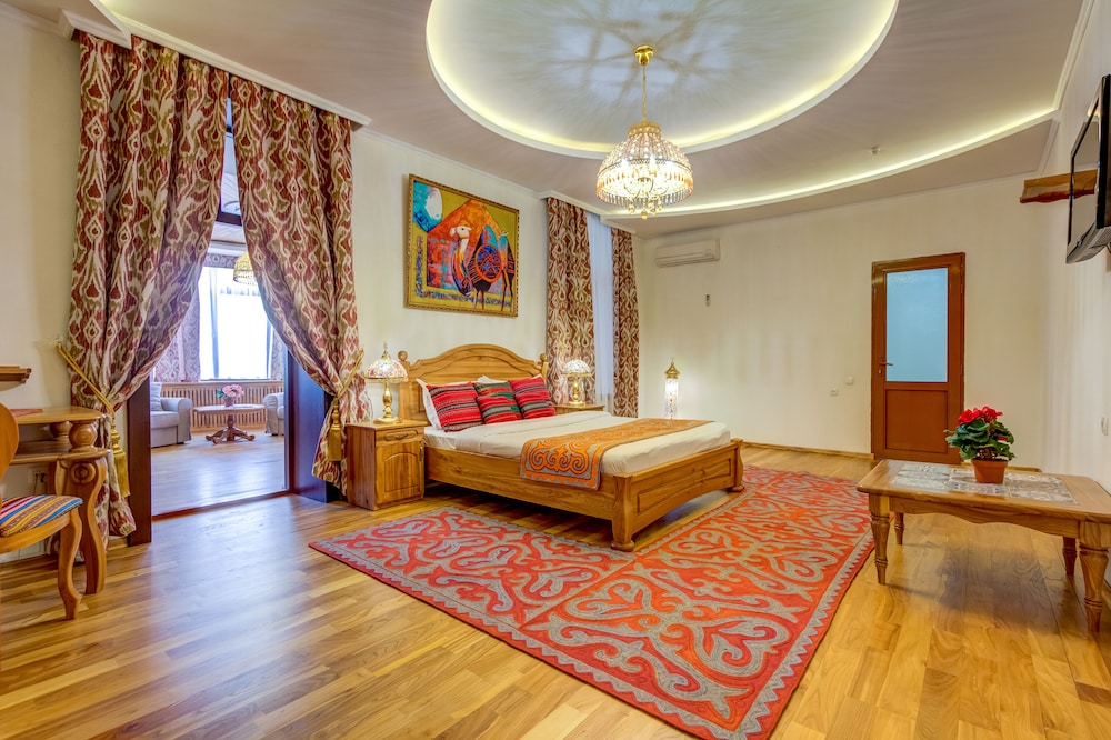 Luxury Suite photo 1