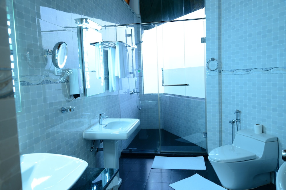 Deluxe Double Room, 1 Double Bed, Lake View photo 2