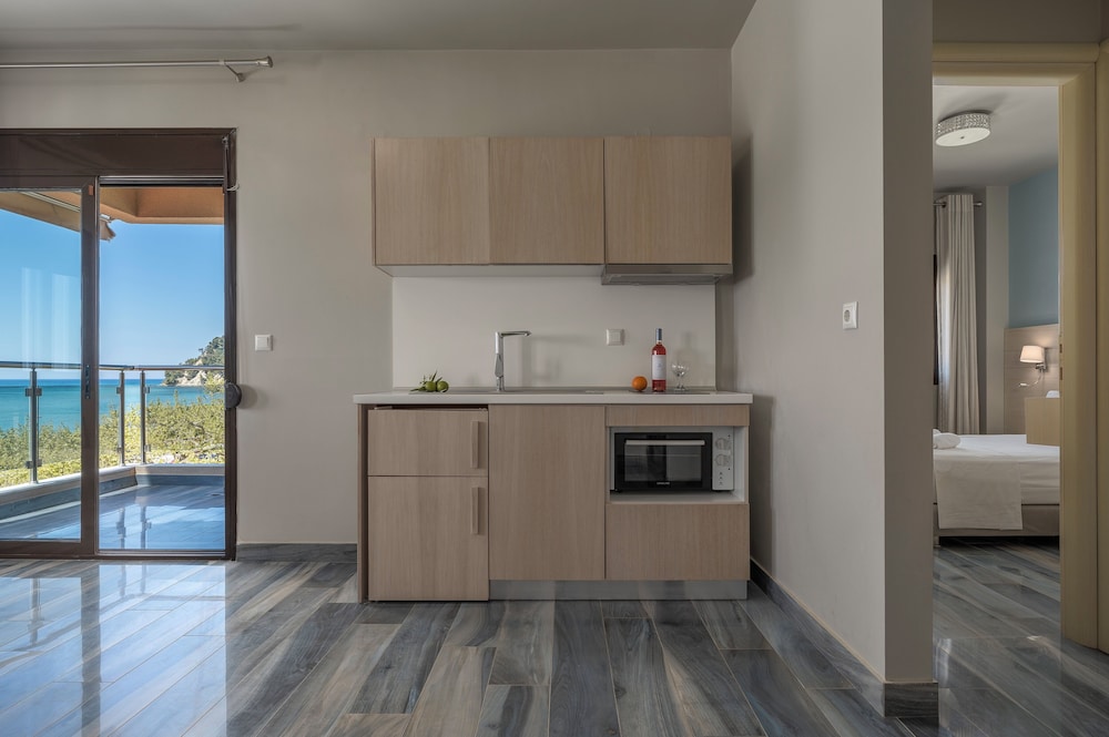 Suite, 1 Bedroom, Sea View photo 2