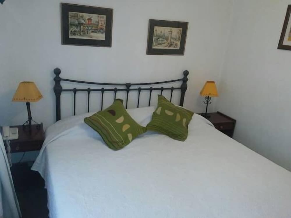 Standard Single Room, 1 Queen Bed, Non Smoking