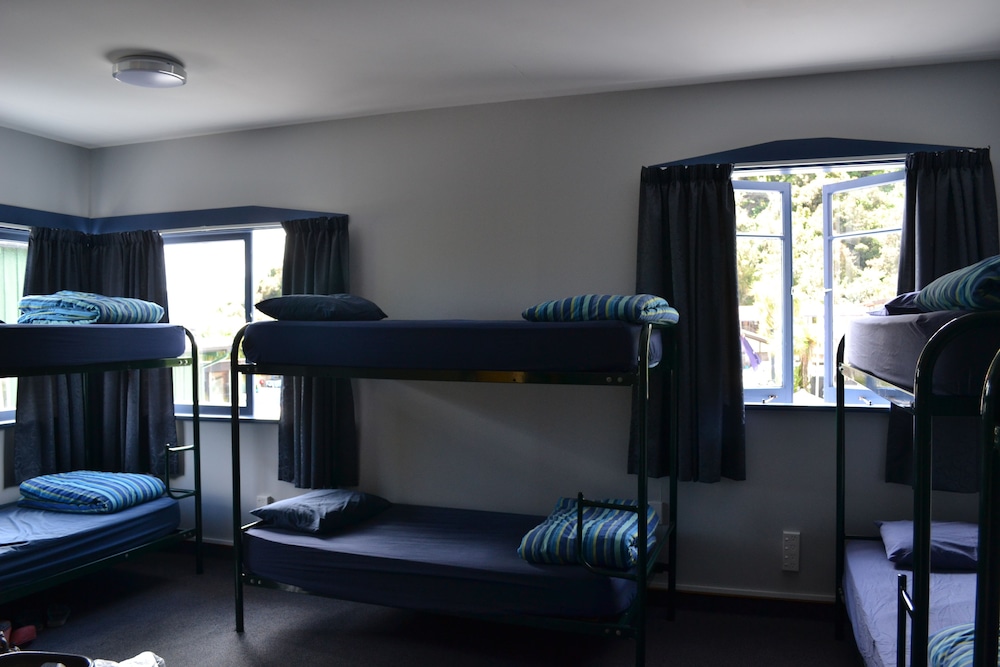 Bed in 8 Bed Dormitory Room photo 2