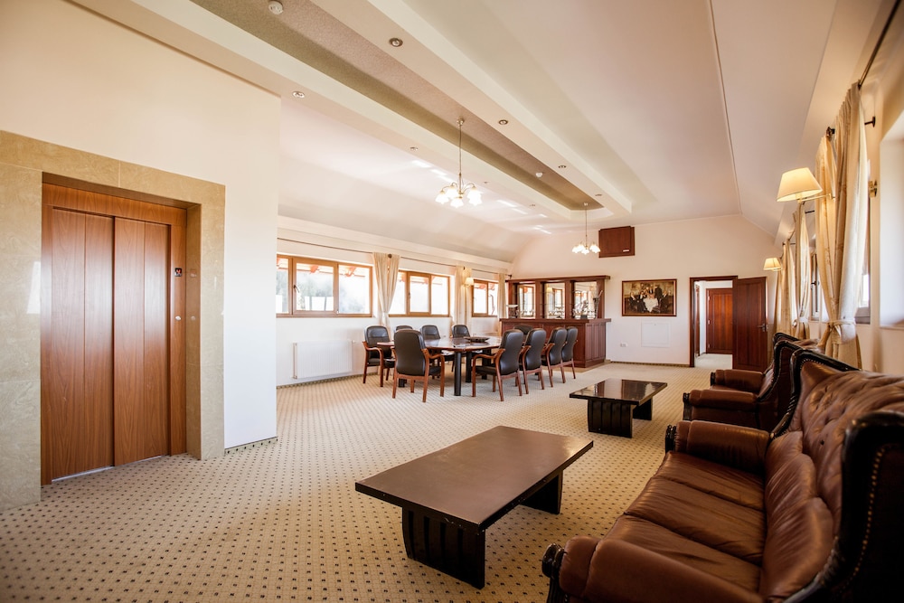 Business Penthouse