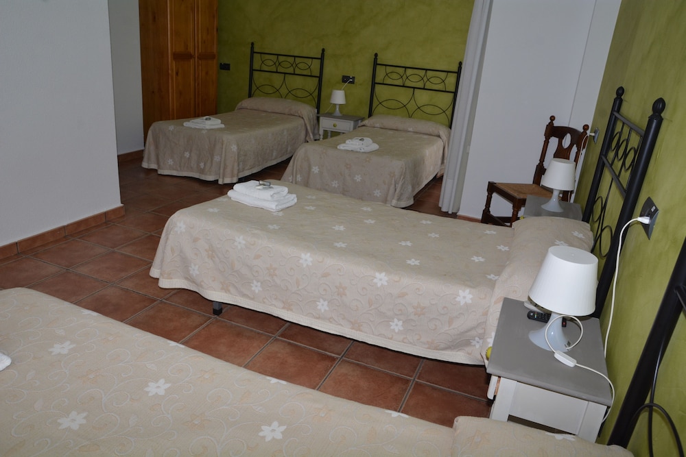 Quadruple Room, Mountain View photo 3