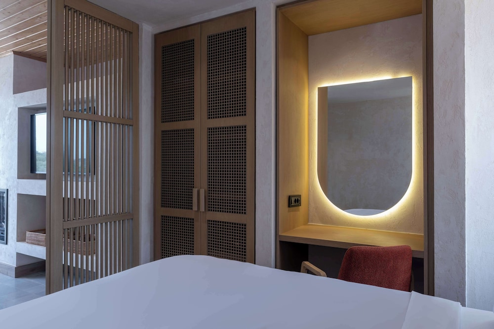 Suite, Non Smoking, Private Pool - Photo 3